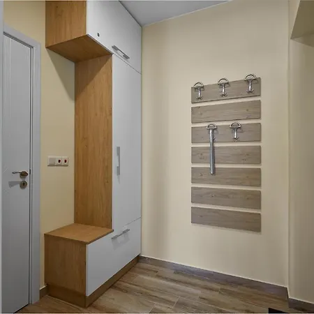 Romance & Free Parking * 부르가스