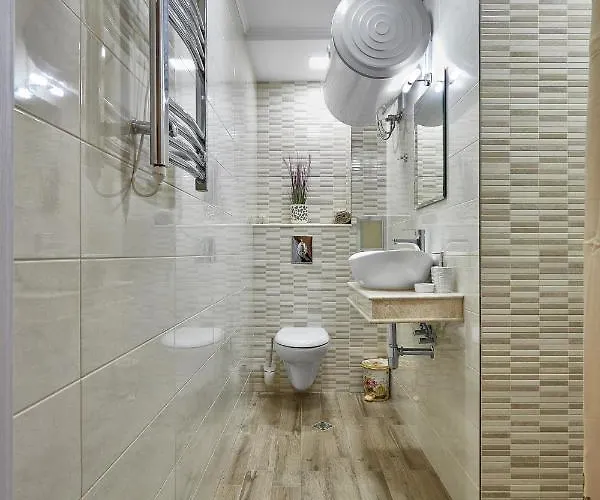 Romance & Free Parking Μπουργκάς